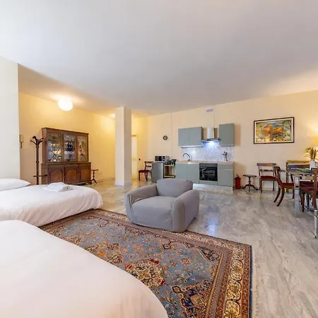 - Spacious And Bright Apartment, Elegant Area * Milan