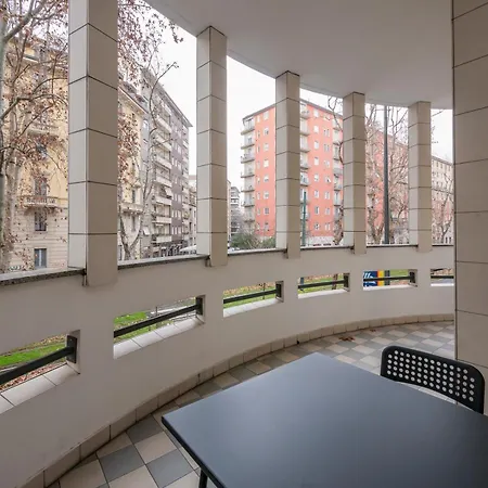 I-host - Modern 1br With Balcony Near Sempione ミラノ