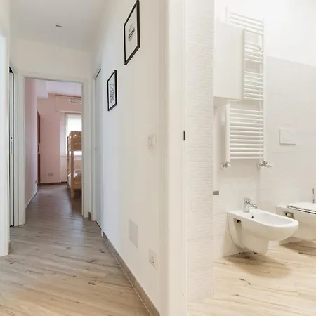 Apartamento Guesthost - Lovely Flat Near Frattini M4