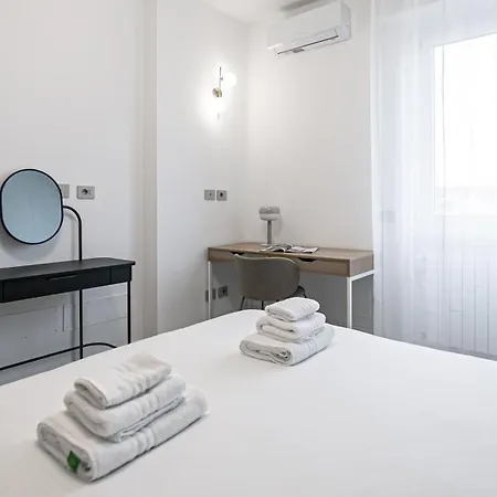 Apartament Italianway Comfort - Certosa 19 *