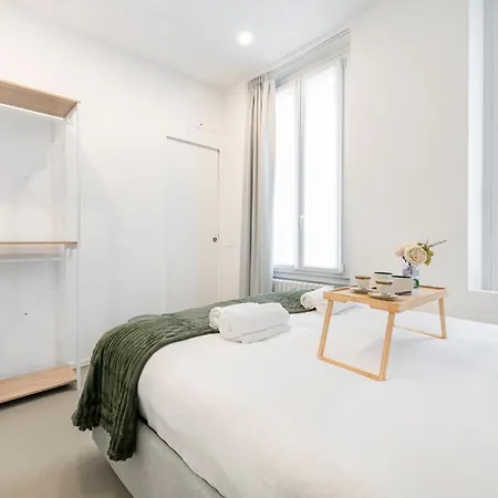 Easylife - - Botta 16 - Porta Romana Appartamento