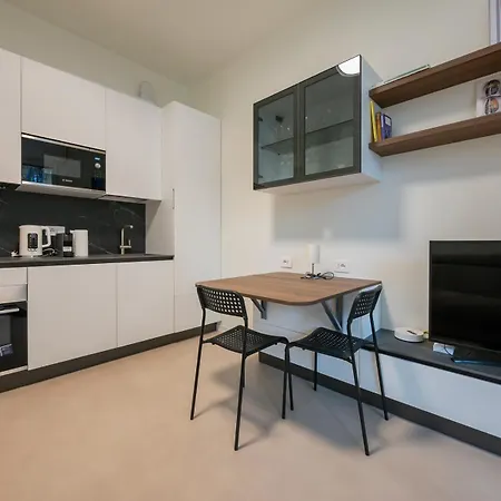 I-host - Modern 1br With Balcony Near Sempione アパート ミラノ
