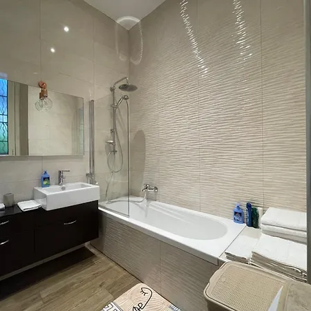 New One-bedroom With Terrace In The Nolo Area, Metro 1 Rovereto Stop * Milán