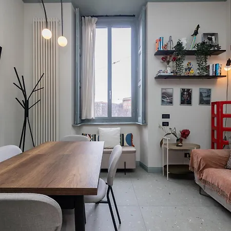 Design Canal Navigli View * 밀라노