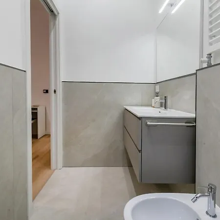 Luxury 2-bedroom Station * Милан