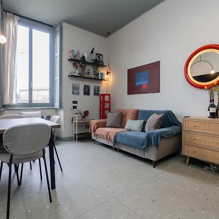 Design Canal Navigli View * 밀라노