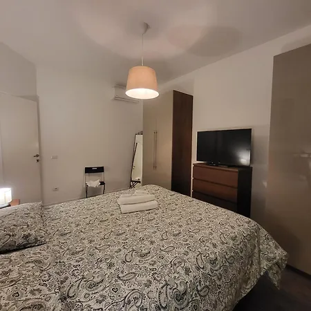 Apartment Grazioso Zona Mecenate - S.giulia *