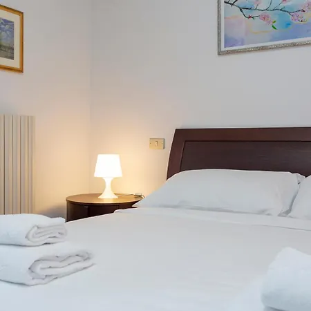 Appartement Metro 4 Spacious And Bright Three-room Milaan