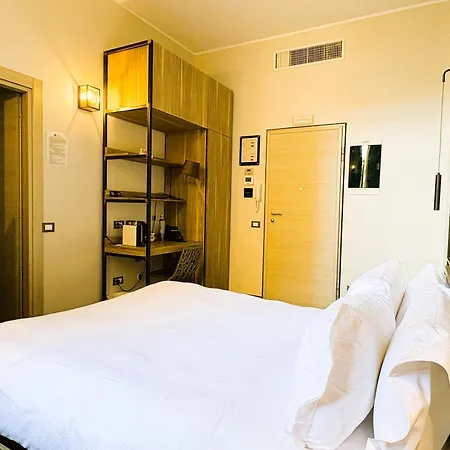 Versoverde Alzaia Naviglio Grande Otel Milano