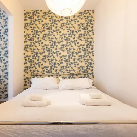Spacious Design 4* Milan