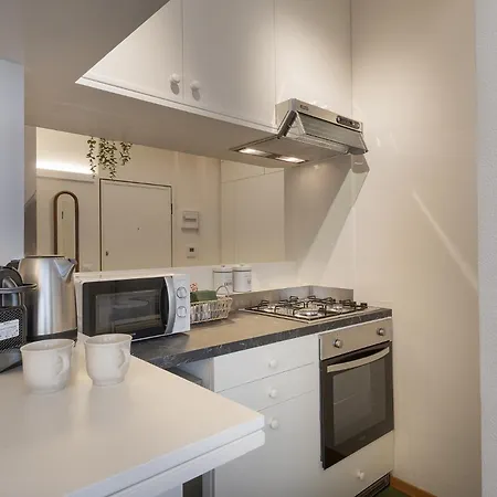 Oasi Mezzofanti - Duomo, Citta Studi & Aeroporto Linate Apartmán