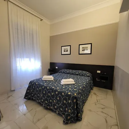 Hotell Club 3*