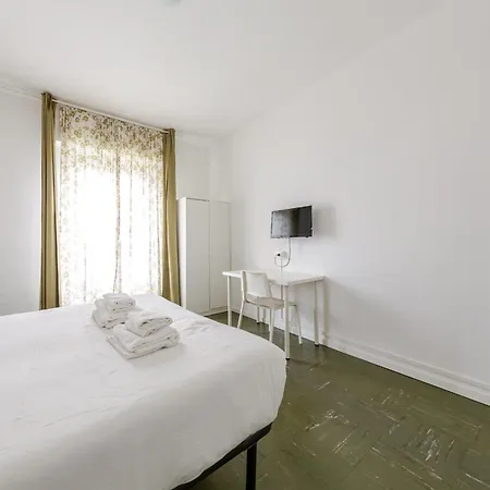 Guesthost - Bonola M1 Bright & Functional Flat * Milano
