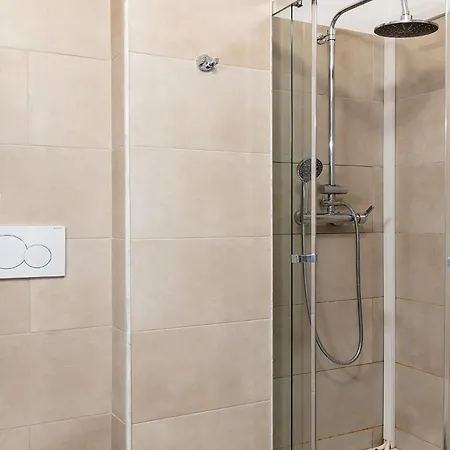 Dehomes - Ampia Casa In Centro 3 E 2 Bagni דירה *
