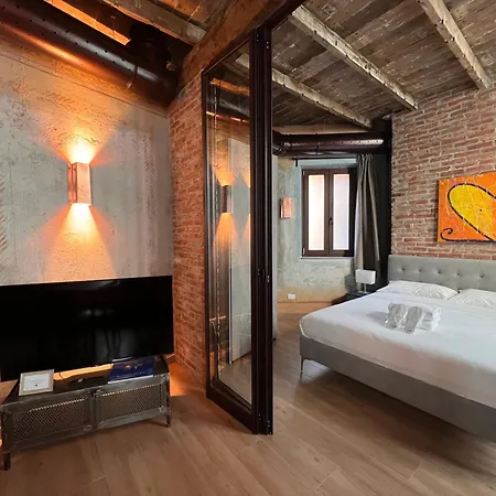 Emme Loft I Orange Moon - Vibrant Modern Luxury Loft * Μιλάνο