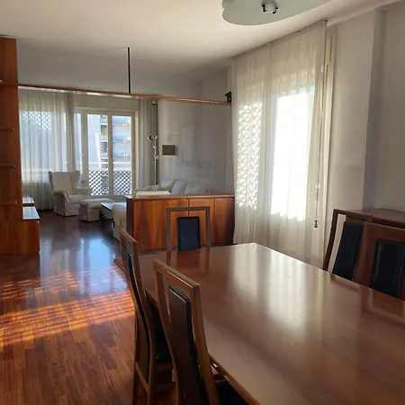 Luminoso Di Lusso Con Triplo Salone * Milano