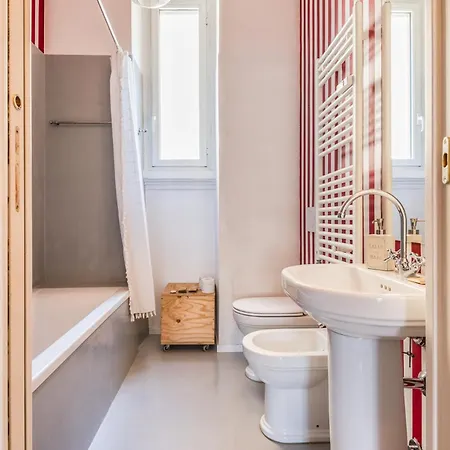 New Aparthotel, 2 Guests, Wi-fi, Viale Umbria Mediolan