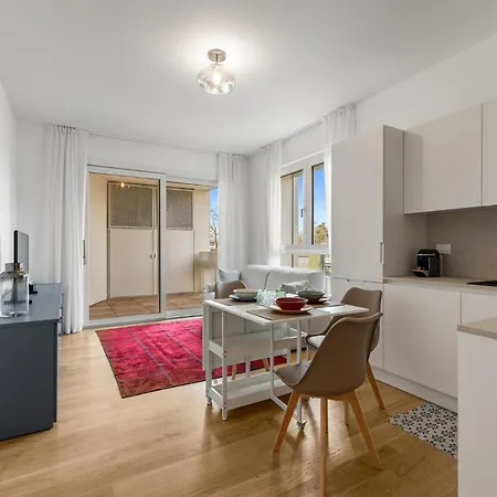 Apartment Bilocale Con Terrazzo Vicino M1 - San Siro Milan