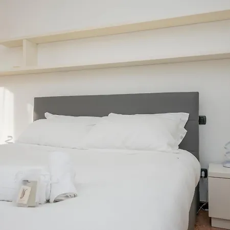 Homelovers Bright And White House Navigli District Apartmán Milán