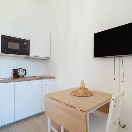 Guesthost - Comfy Ca' Granda Mm5 * Milánó