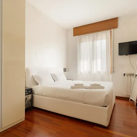 Guesthost - Fiera Cozy X4 *