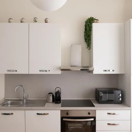 Charming 4 Person Navigli District - Mirable Pm Mailand