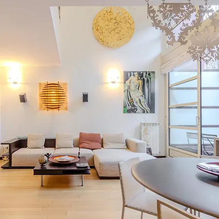 Апартаменты Isola Oasis - Loft With Garden & Free Private Garage