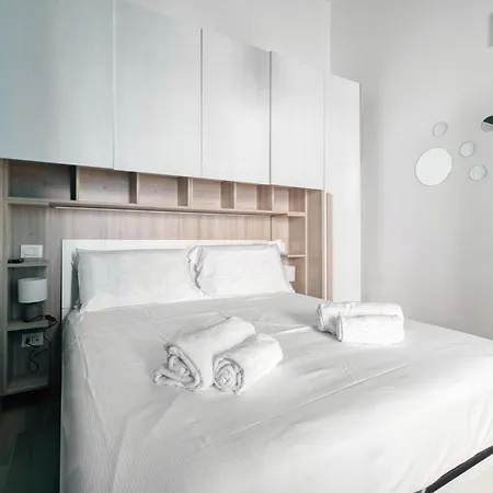 Domusmi Tadino 30 Milano