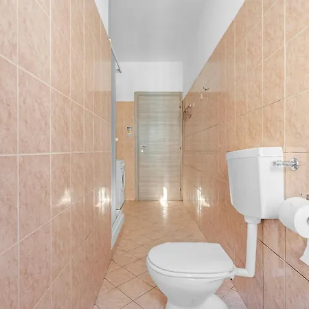 Zan20 Comfortable & Bright In - Great Location Апартаменты Милан