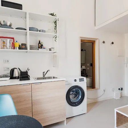 Guesthost - Comfy Studio-flat * Milan