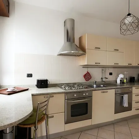 La Casa Di Marco - Luminoso A 2 Minuti Dalla Metro Appartement