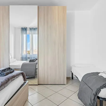 Zan20 Comfortable & Bright In - Great Location Апартаменты *