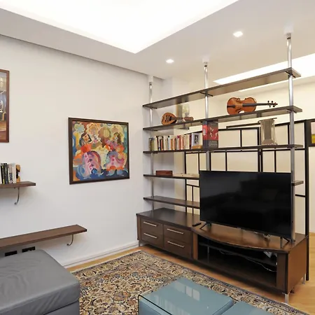 Daire Spacious And Cozy Flat With Two Bthroom