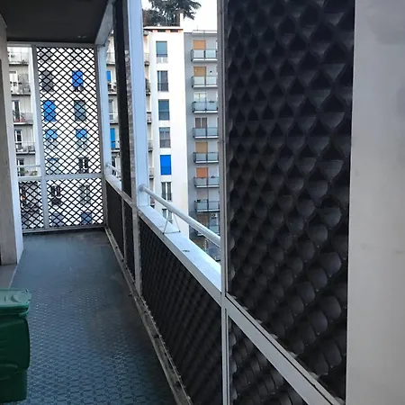 Luminoso Di Lusso Con Triplo Salone