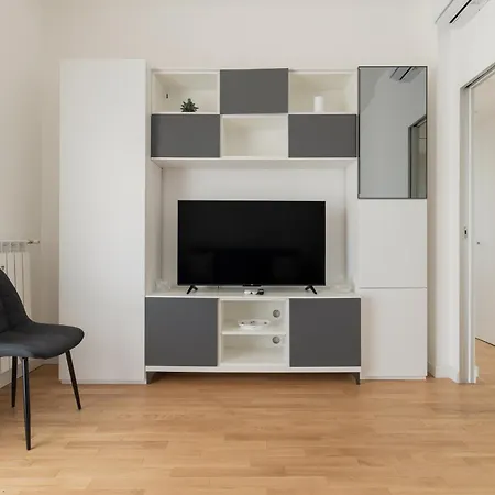 Apartment Guesthost - Cosy Calvairate & Porta Romana