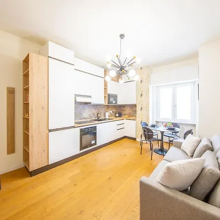 Luxurious 1bdr In Life, Sleeps 4 Apartman *