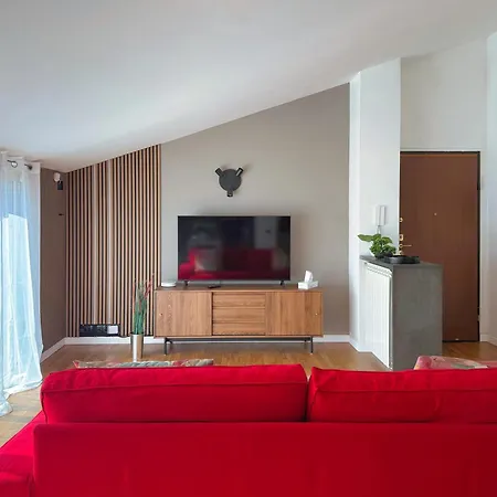 Homeby, Casa Betta * Milánó