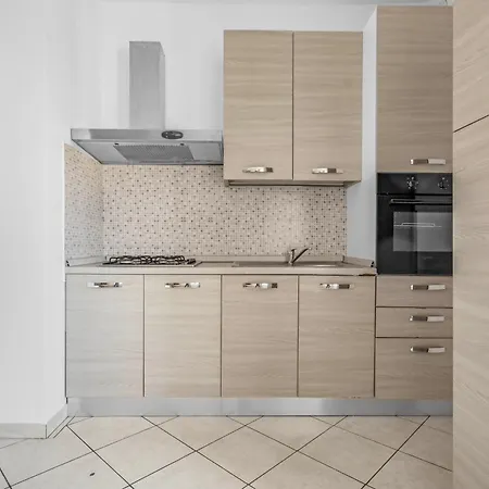 Апартаменты Zan20 Comfortable & Bright In - Great Location Милан