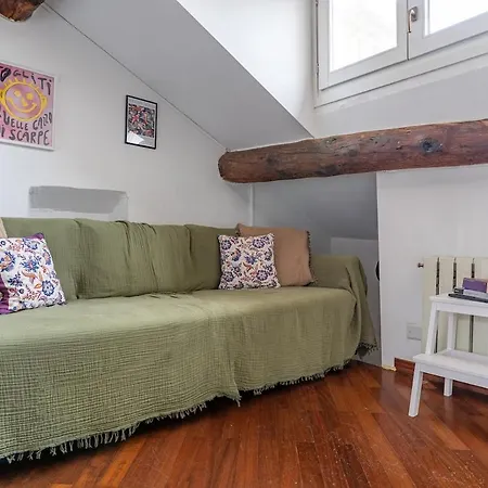 Elegante Mansarda Tra Navigli E Via Tortona Appartement *