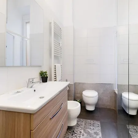 Elegance & Comfort I Balcony I Metro 200m *