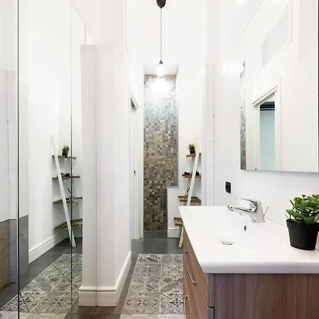 Apartment Elegance & Comfort I Balcony I Metro 200m Milan