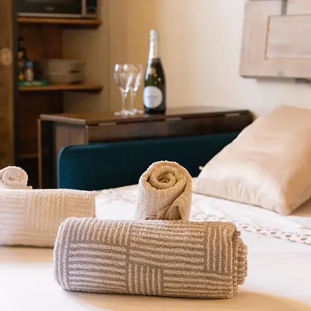 Apartment Charm Two-room Bocconi Navigli Darsena Milan