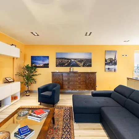 Skyline Penthouse - Terrazzo Panoramico & Metro 5min Milán