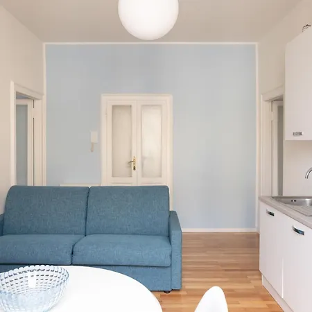 Charming 4 Person Navigli District - Mirable Pm Mailand