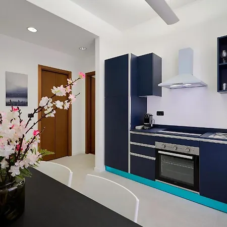 아파트 Stayeasy Filzi41 - 2 Bedrooms 2 Baths - Station 밀라노