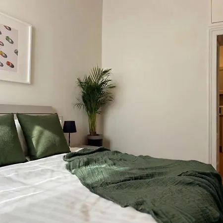 Homeby - Achille's * Milan