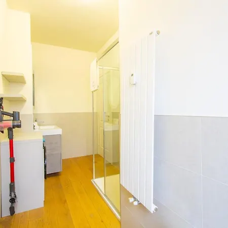 Luxurious 1bdr In Life, Sleeps 4 * Milan