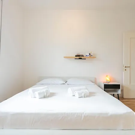 Tanaro Quiet One Bedroom By Halldis Apartmán