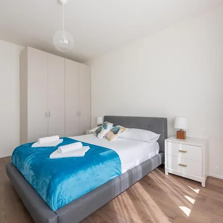 Stayeasy Santa Sofia 8-c - Duomo 2br Design Flat * Milánó