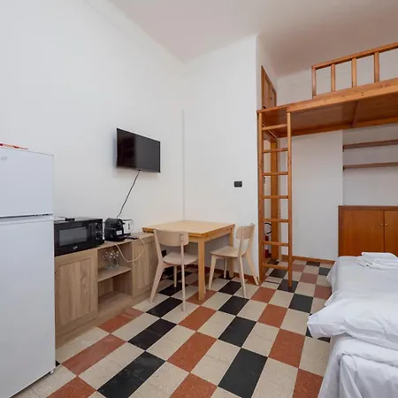 I-host - Vallarsa 22 Appartamento